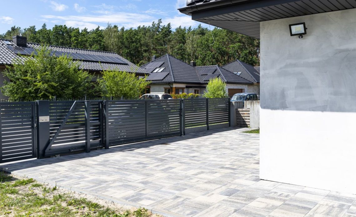 automatyczne zamykanie bramy nice