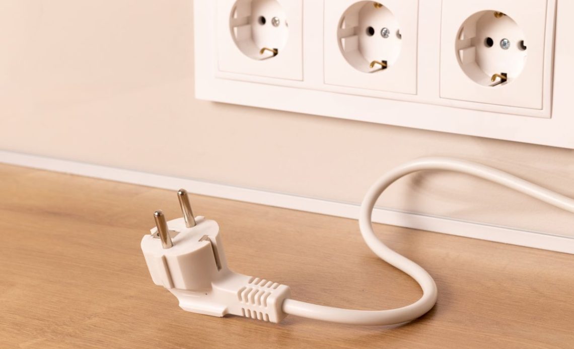 napięcie w gniazdku