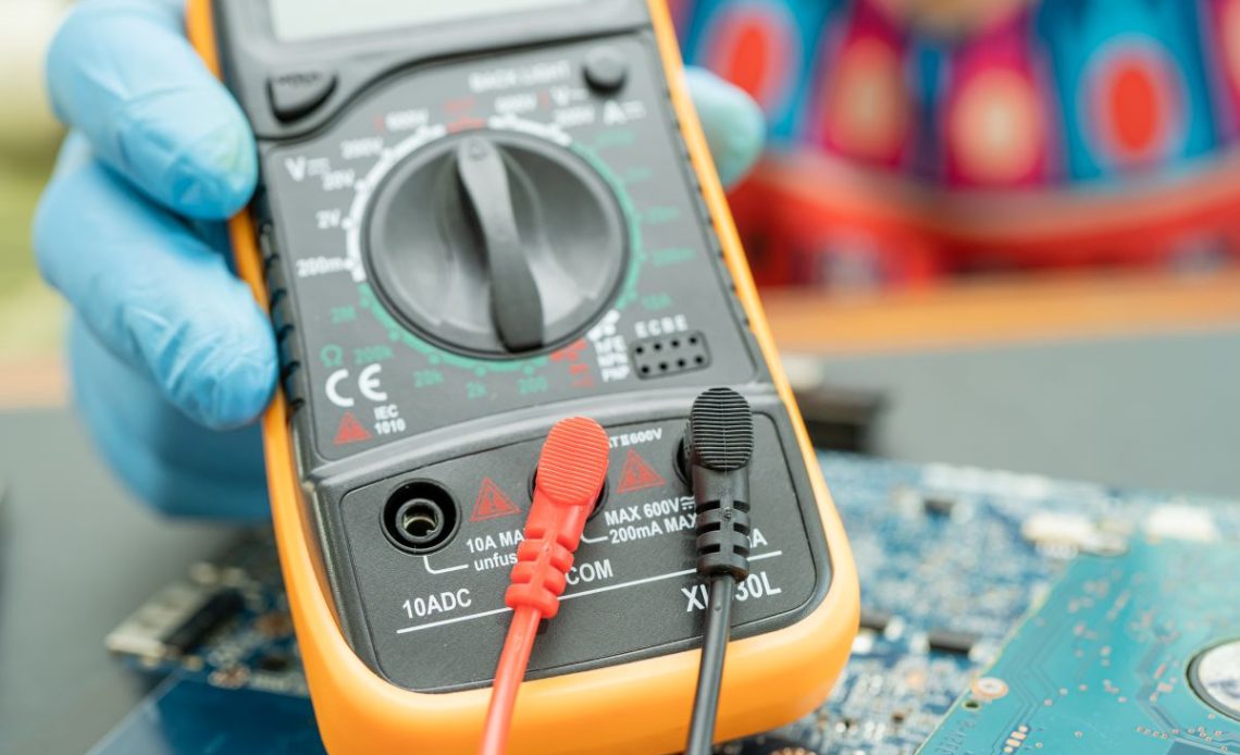 Jak sprawdzić warystor