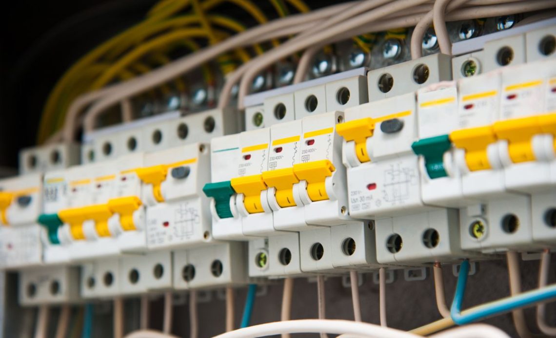 Bezpiecznik do gniazdek