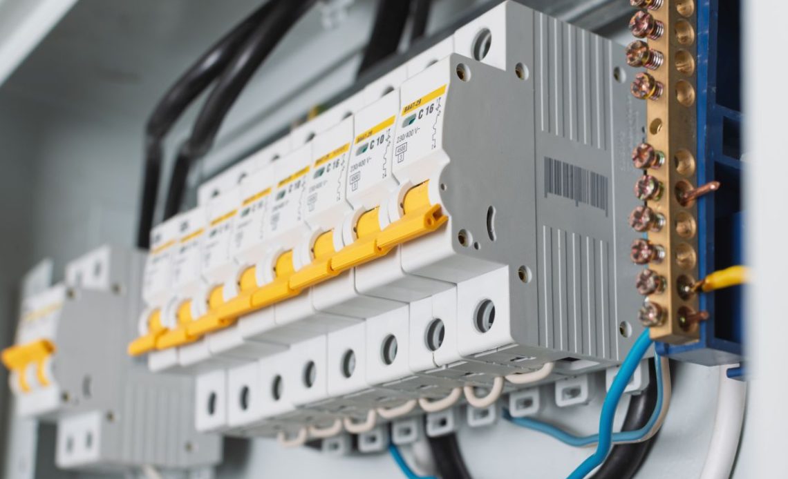 Bezpiecznik do siły