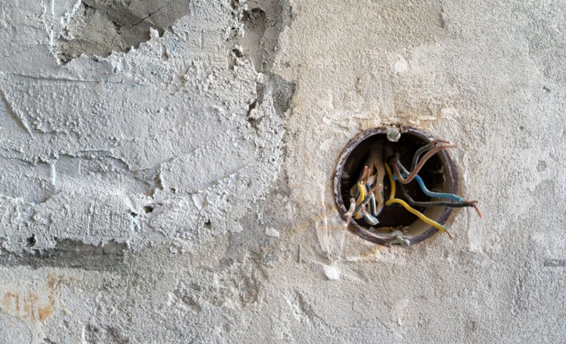 Otwór pod puszkę elektryczną