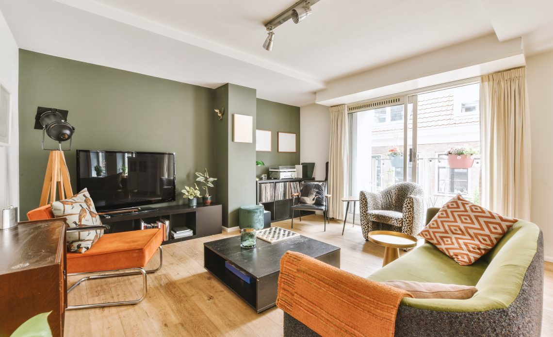 kwadratowy salon układ